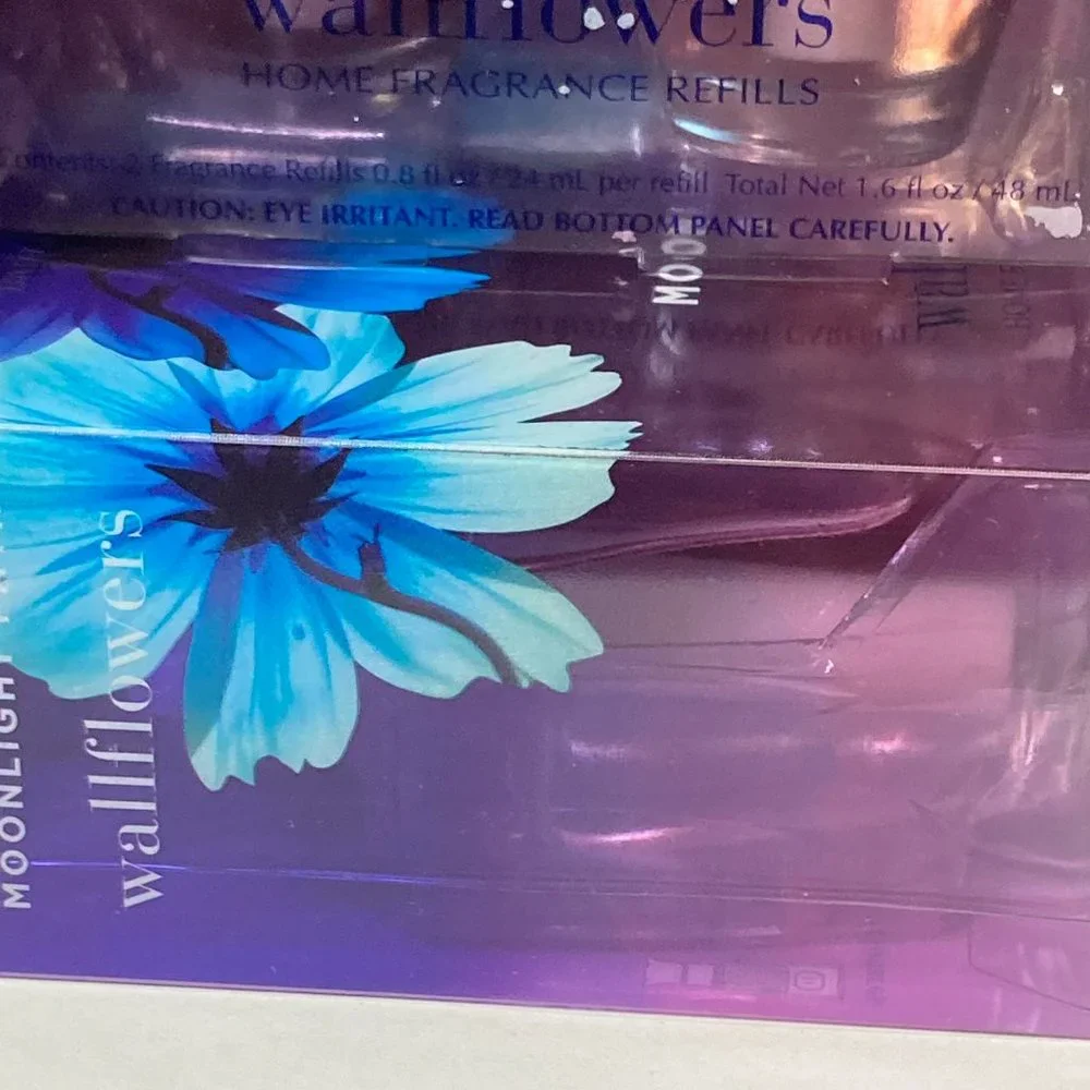 DAMAGED Bath & Body Works Wallflowers Moonlight Path 8-2 Packs DISCONTINUED